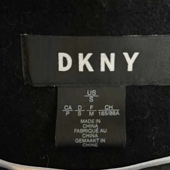 🏷️ SALE 🏷️ DKNY Wool Coat - Picture 8 of 11